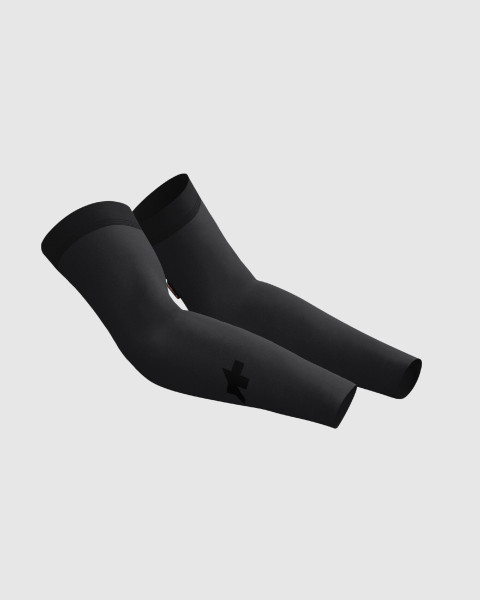 R Winter Arm Warmers P1 BlackSeries